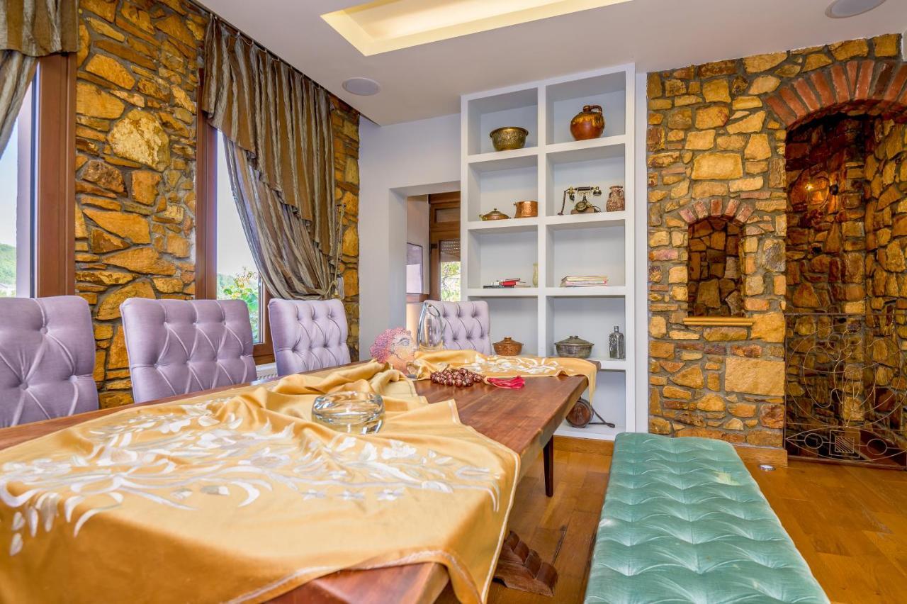 Luxurious Villa With Gorgeous View And Bbq อเล็กซานโดรโพลิส ภายนอก รูปภาพ